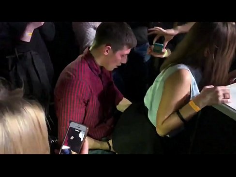 ❤️ Jima'i na gaske a gidan rawanin dare na Rasha. 'Yar kasar Rasha 'yar shekara 18 a cikin dubura da farji ta yi lalata da ita a wani gidan rawa na dare ️  a batsa% ha.pornjk.ru  ☑